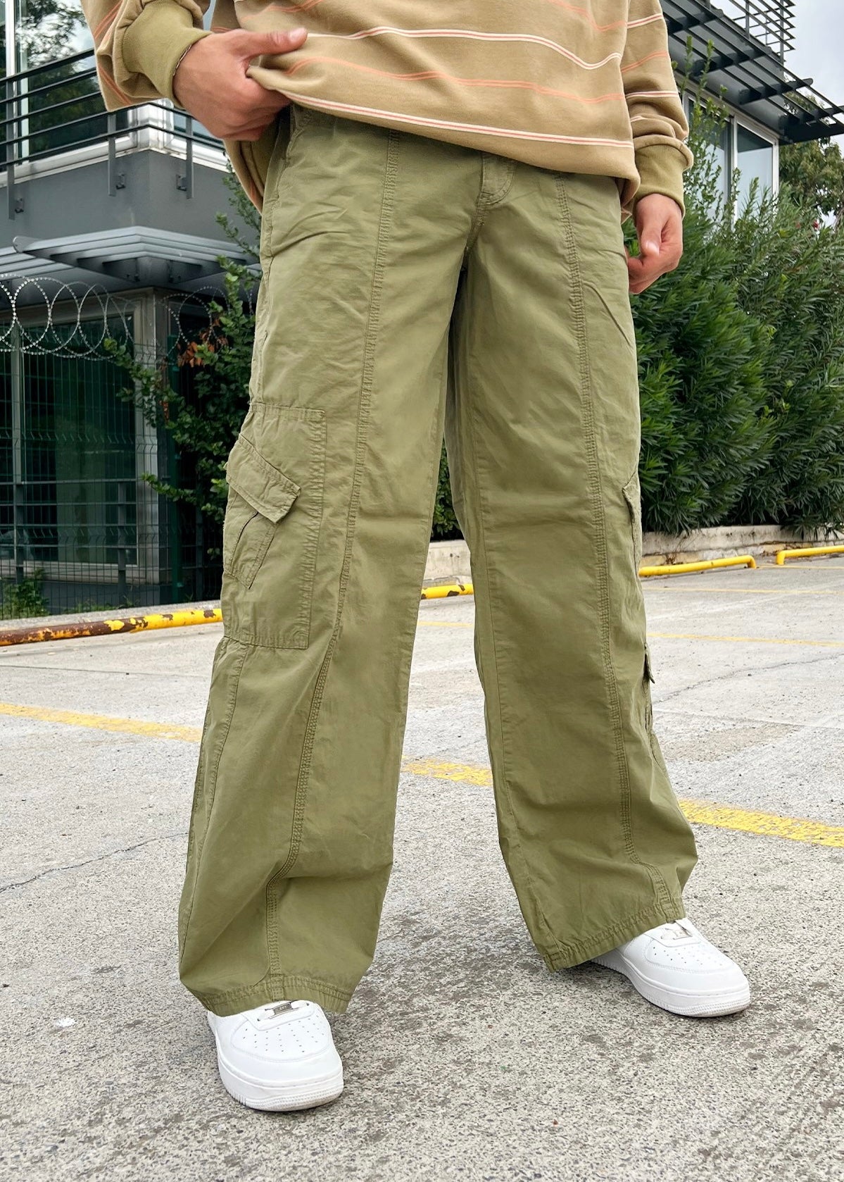 Cargo Pockets Pants - Clothing Lab